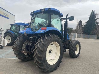 Tracteur agricole New Holland TS135A . - 4